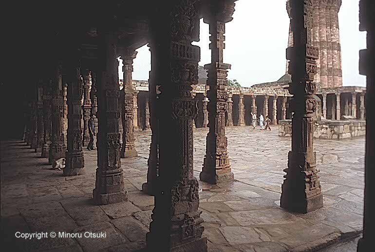 india010
